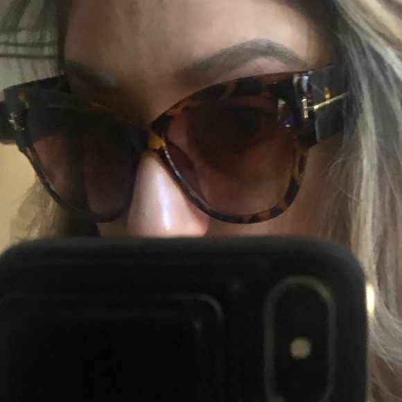 Sunglasses - Picture 4 of 10